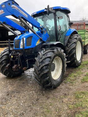 New Holland TS110A