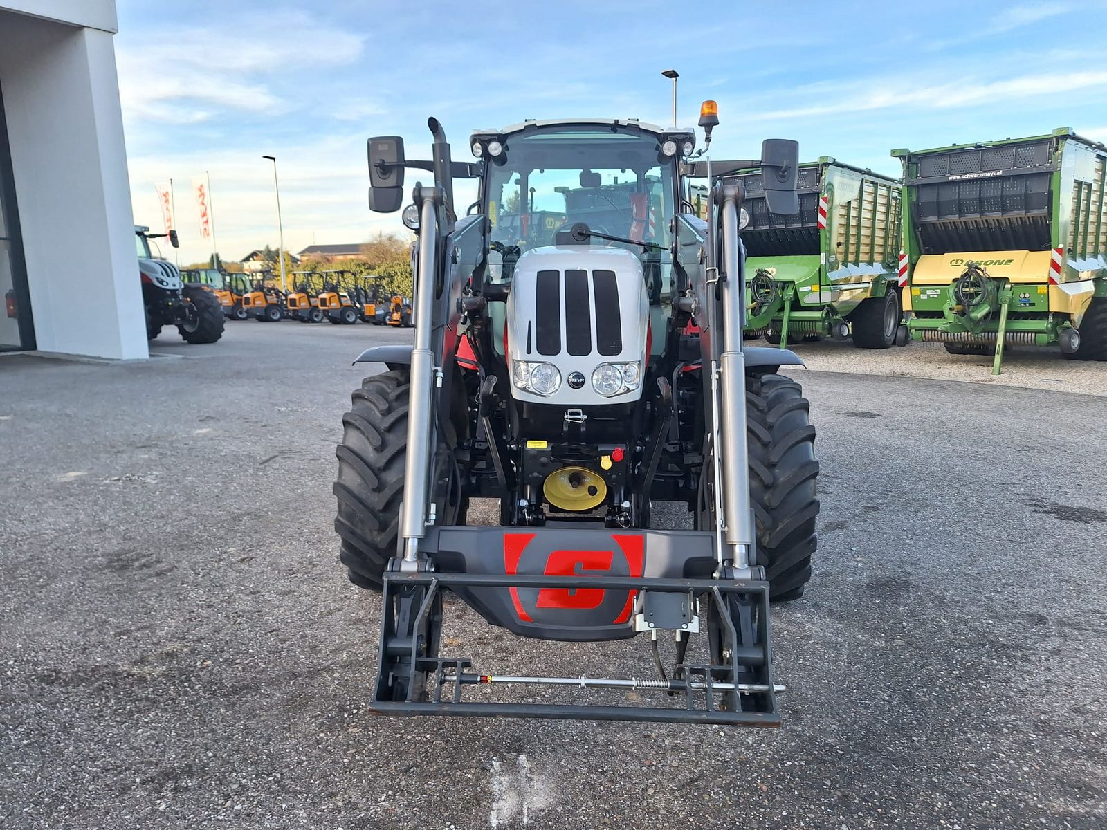 Steyr 4090 Kompakt (Stage V)  2