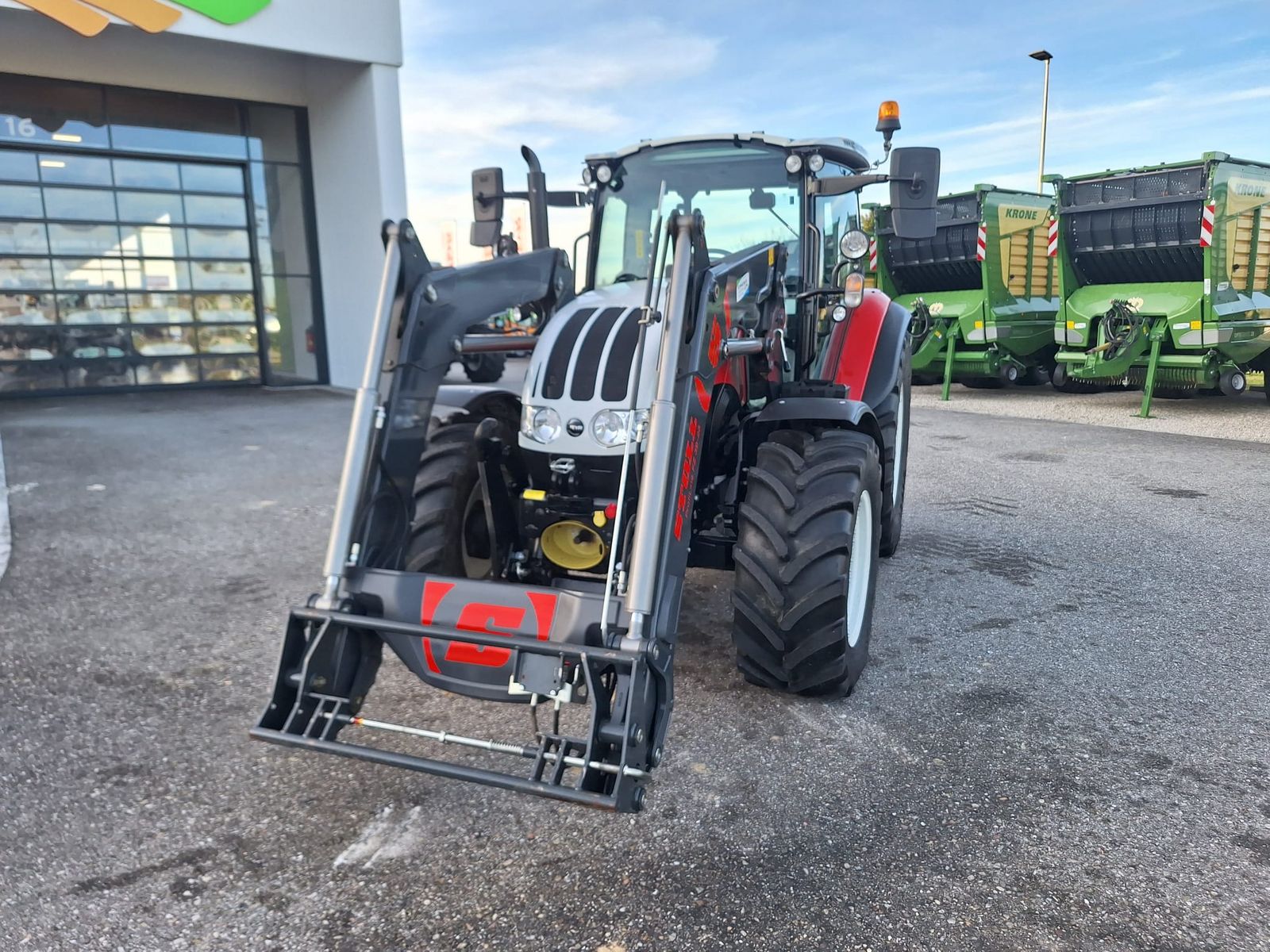 Steyr 4090 Kompakt (Stage V)  3