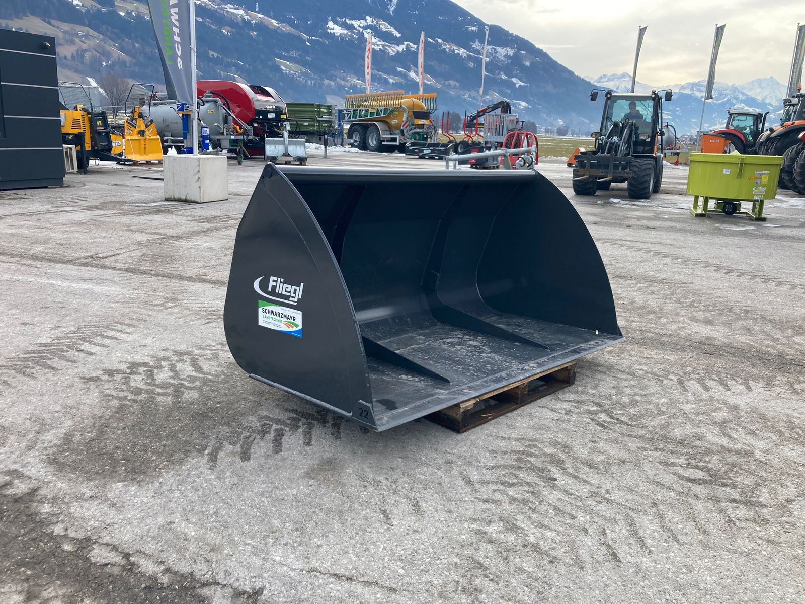 Fliegl AgroCenter GR-Schaufel 2200  3