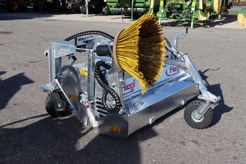 Sonstige Fliegl AgroCenter Kehrmaschine 1550 