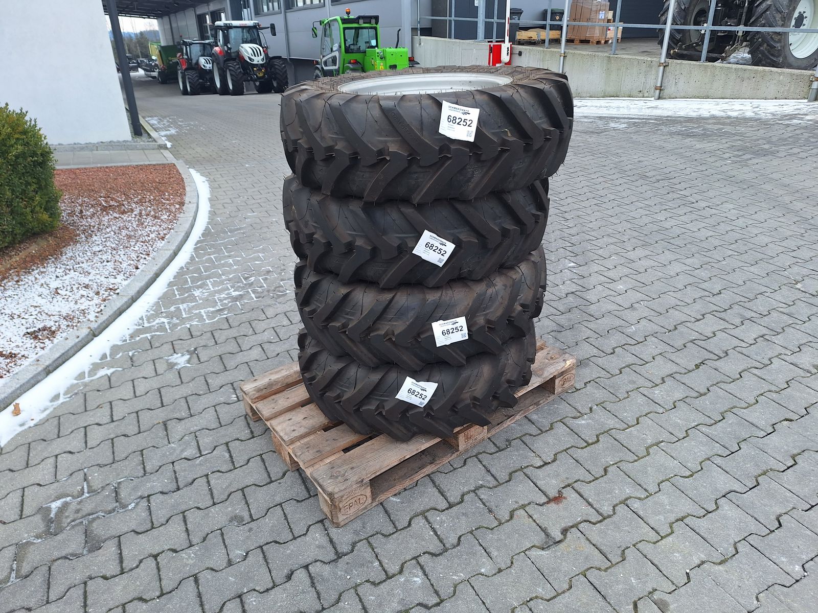 Michelin 280/80R20  2