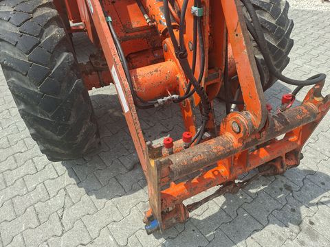 Schaeff 841
