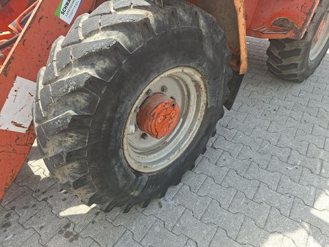 Schaeff 841