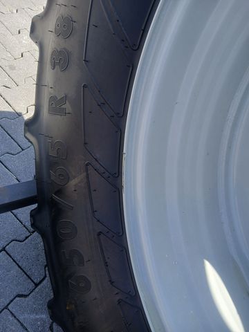 Mitas 650/65R28+540/65R38 Kompletträder