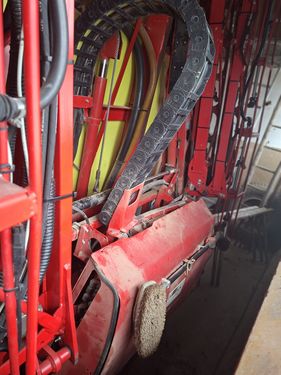 Kverneland iXterB16 21m