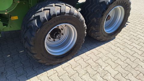 Krone BigPack 1270 XC