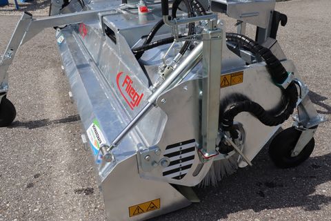 Sonstige Fliegl AgroCenter Kehrmaschine 2300 