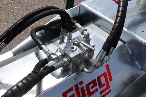Sonstige Fliegl AgroCenter Kehrmaschine 2300 