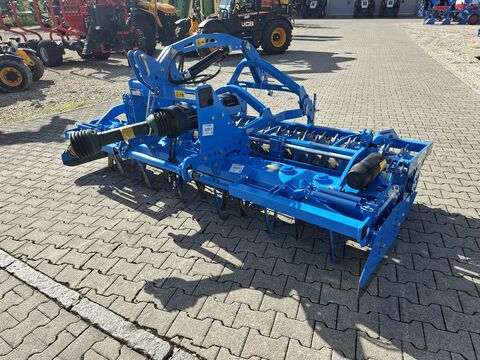 Lemken Zirkon 8/300 mit hydr. Anbauteilen