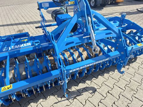 Lemken Zirkon 8/300 mit hydr. Anbauteilen