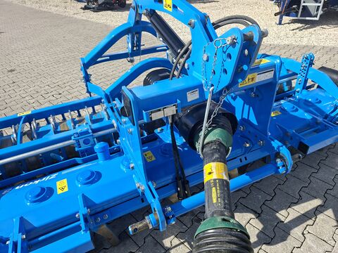 Lemken Zirkon 8/300 mit hydr. Anbauteilen