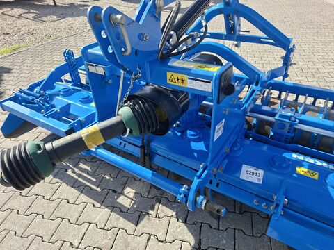 Lemken Zirkon 8/300 mit hydr. Anbauteilen