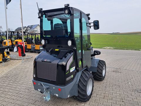 Giant G2200 E