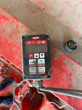 Kuhn HR304D + Integra 3003