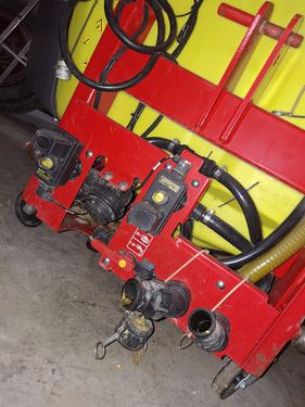 Kverneland iXtera Fronttank