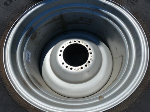 Good Year  800/70R38+620/70R26