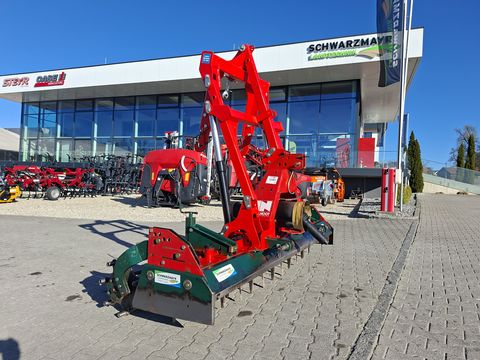 Vogel&Noot TM 250 mit hydraulischen Anbauteilen