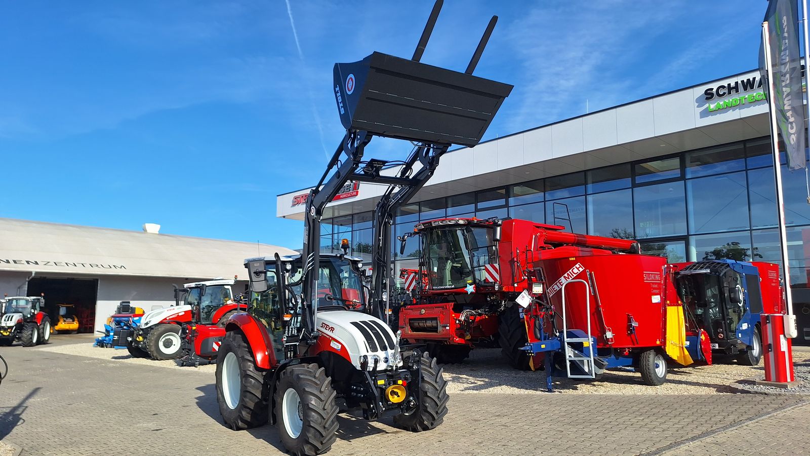 Steyr 4075 Kompakt S (Stage V) 1