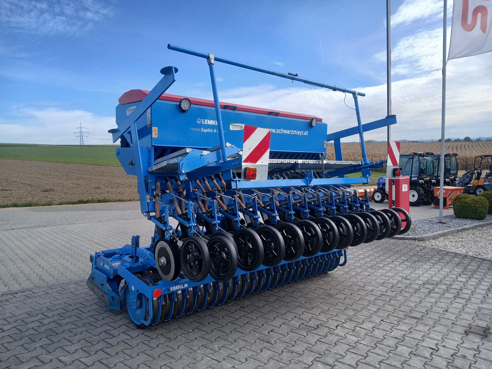 Lemken Zirkon 8/300 und Saphir 8/300 DS  3