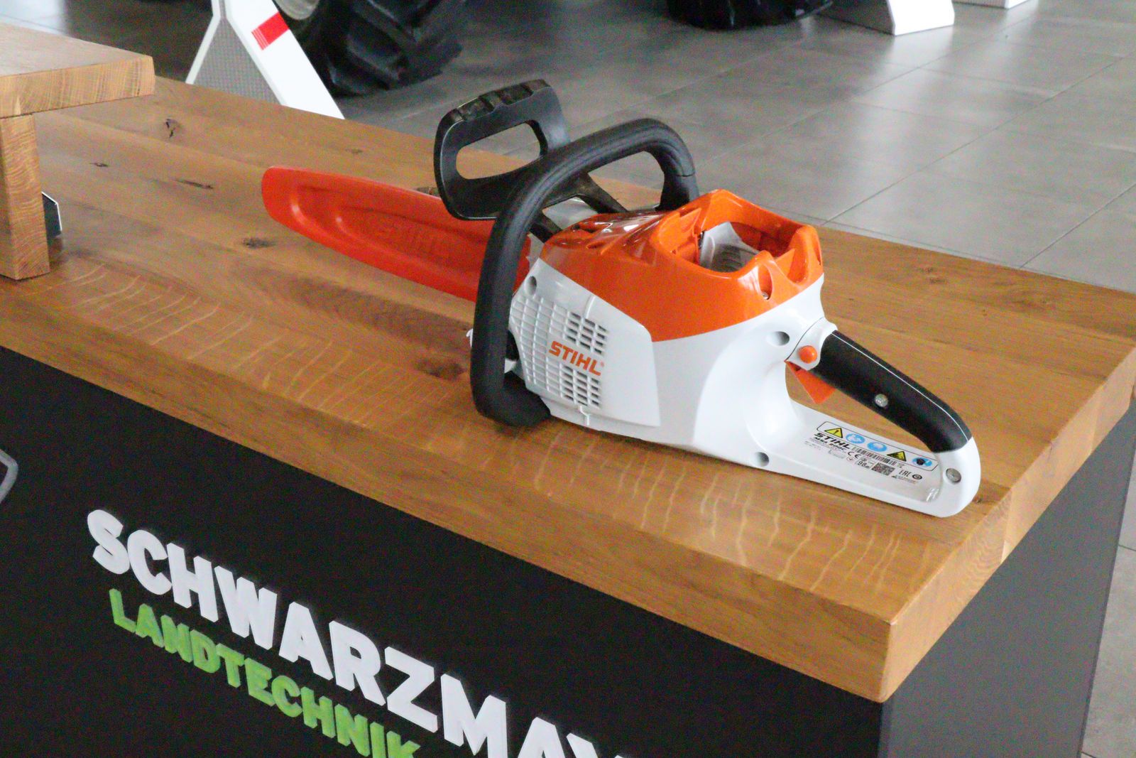 Stihl MSA 200 C-B  2