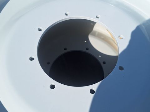 BKT 270/95R48+270/80R36 Pflegeräder