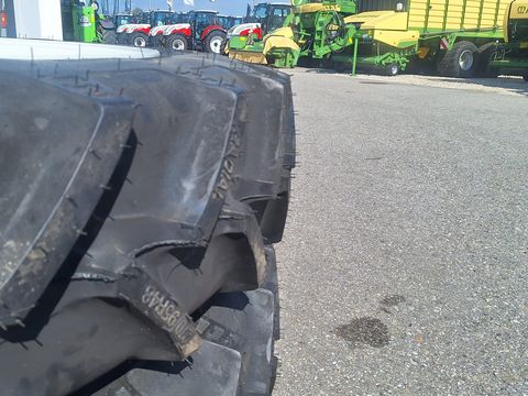 BKT 270/95R48+270/80R36 Pflegeräder