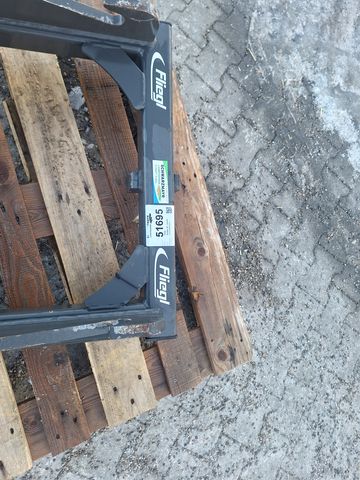 Fliegl AgroCenter Adapter WM auf 3-Punkt 