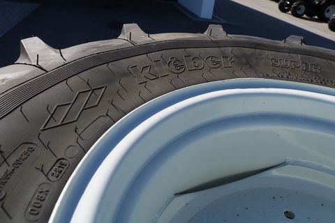 Kleber Kleber 16.9R30+14.9R20