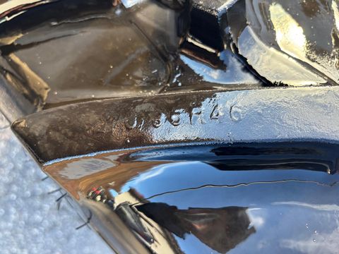 BKT 270/95R46 u. 270/80R32