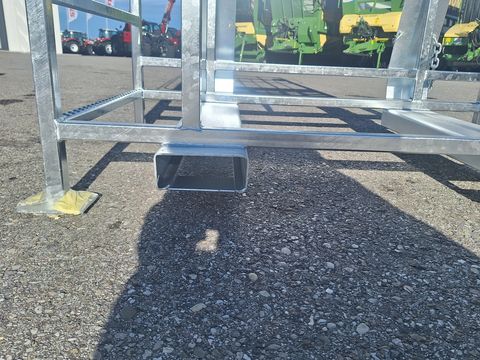 Fliegl AgroCenter Arbeitsbühne hoch 