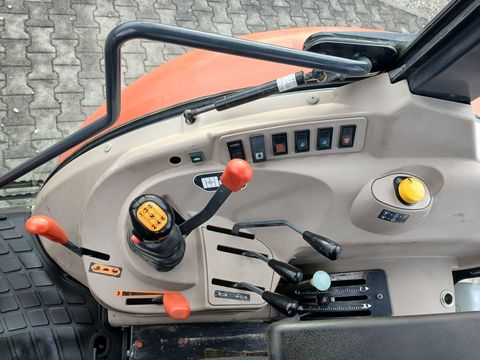 Kubota M 8540