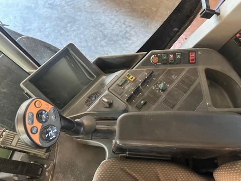 Claas Xerion 3300 Trac