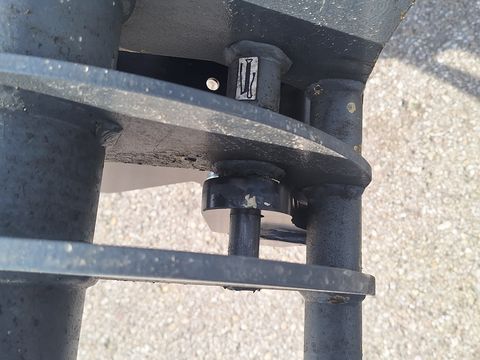 Giant Kranarm 2400/1600kg 