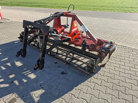 Forigo 300 mit Stanwalze und  hydraulischen Anbauteilen