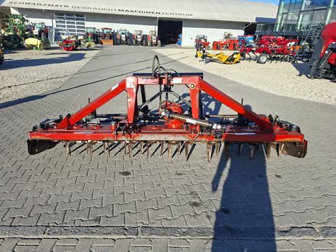 Forigo 300 mit Stanwalze und  hydraulischen Anbauteilen