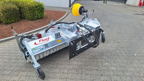 Fliegl Kehrmaschine 2300 