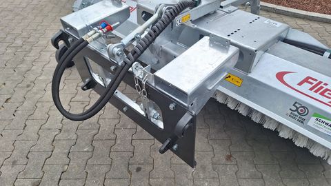 Fliegl Kehrmaschine 2300 