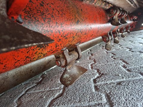 Maschio 2500 mit Front-Heckanbau und Seitenverschub