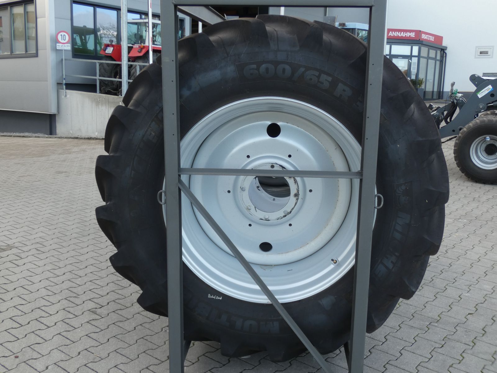 Michelin 600/65R38+480/65R28 2