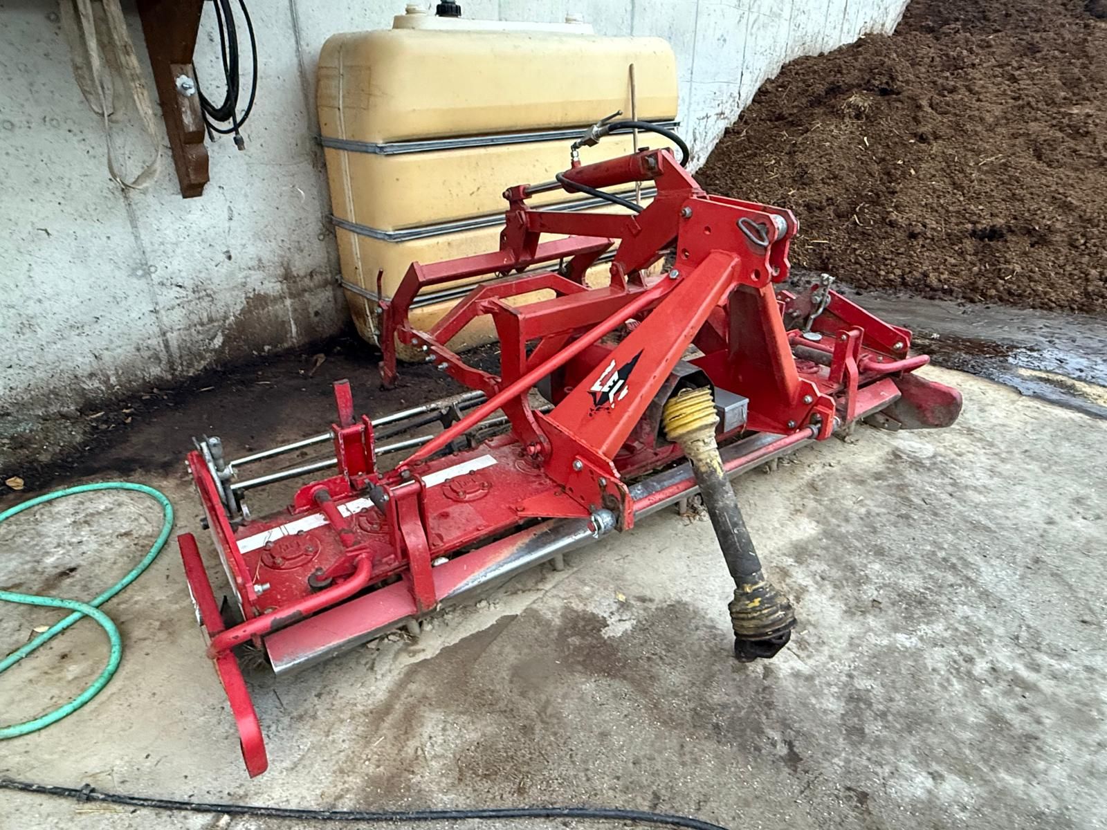Lely Terra 250 mit hydr. Anbauteilen 1