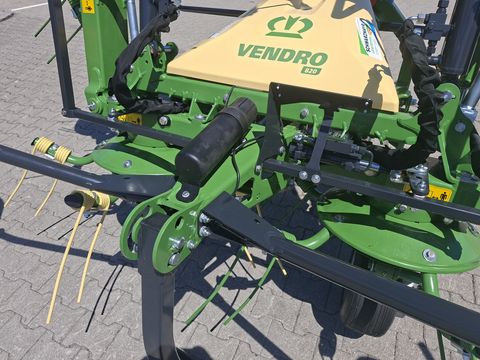 Krone Vendro 820