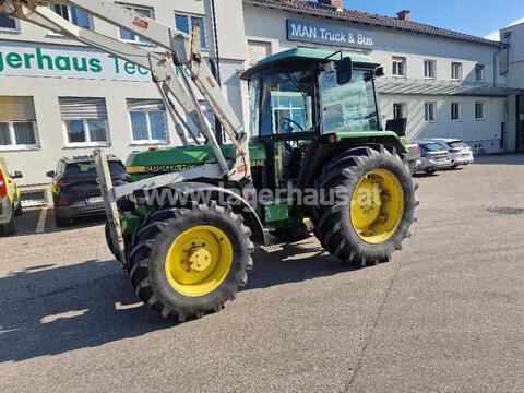 John Deere 2850