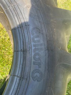 Cultor 18.4-34 und 14.9-24