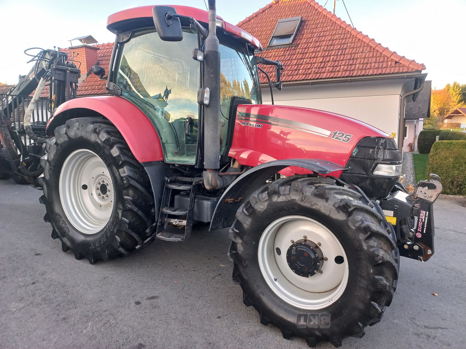 Case IH Maxxum MC 125 Profi 1
