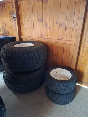 Galaxy 1 Garn. Golfräder 220/55 R14 + 300/70 R20