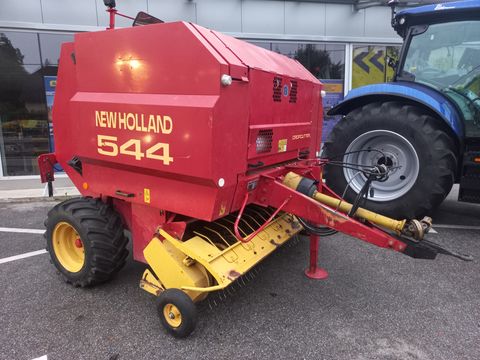 New Holland BR 544