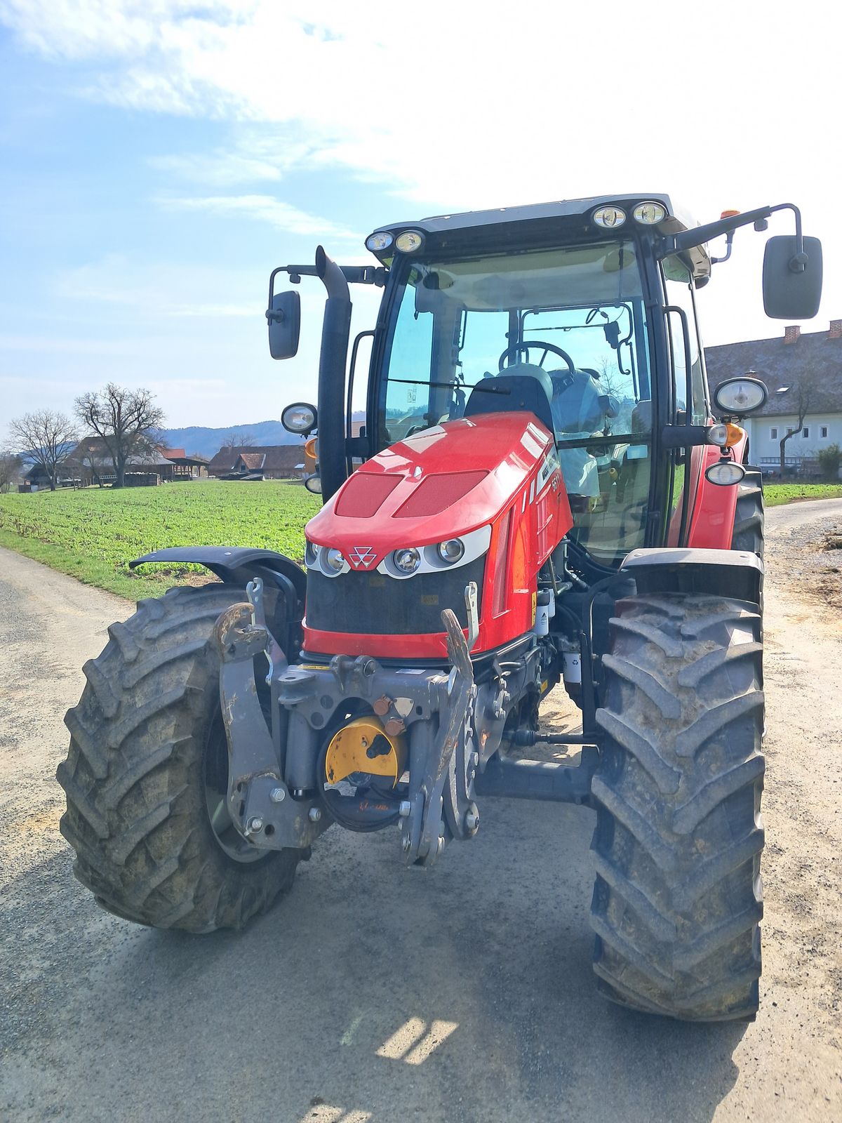 Massey Ferguson MF 5611 Dyna-4 Essential 2