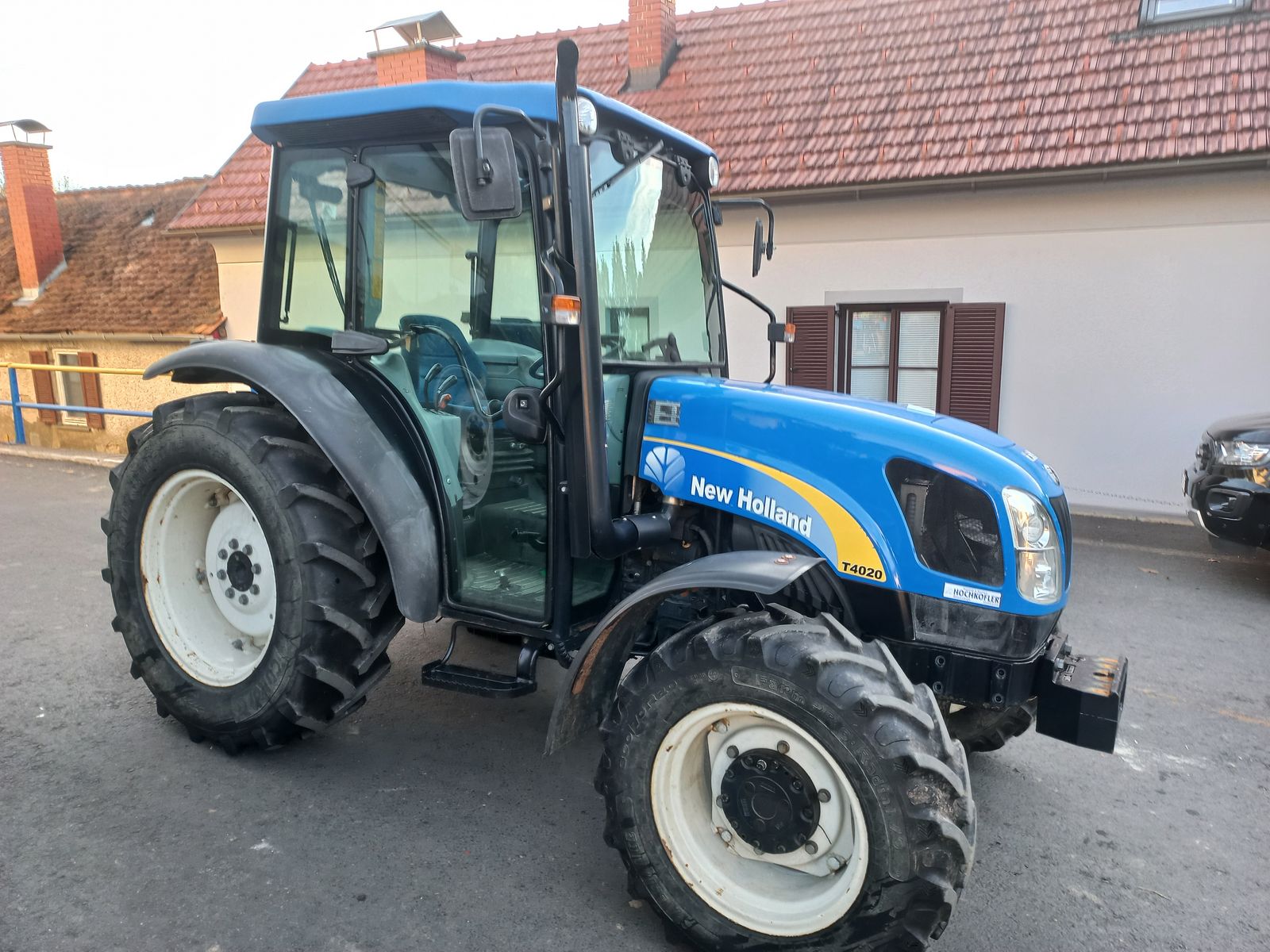 New Holland T4020 DeLuxe 2