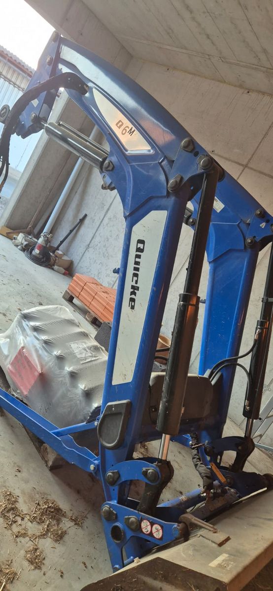 Quicke Q 6 M Schwinge 2